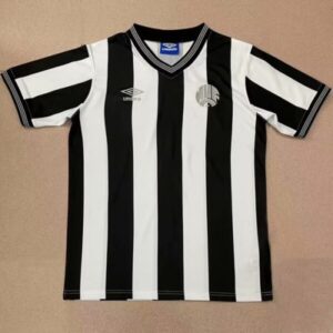 1ª Equipación Newcastle 1983